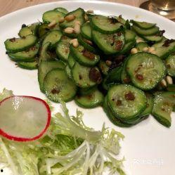 蛐蛐吃不吃脆瓜,揭秘蛐蛐的饮食偏好