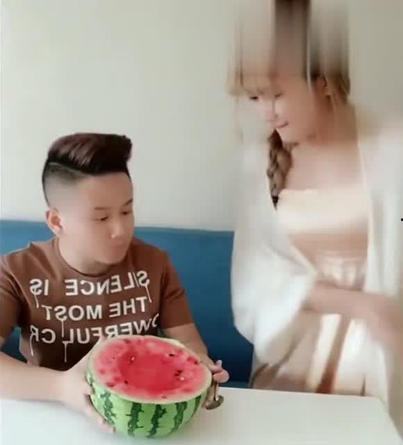 表妹吃瓜贵州,探寻地道美食与风土人情之旅