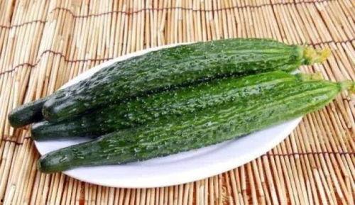 梦见从藤上搞瓜吃,藤上摘瓜的奇幻之旅