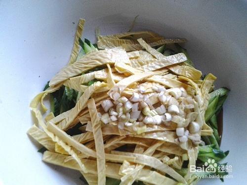 王瓜怎么吃的,解锁美味新体验