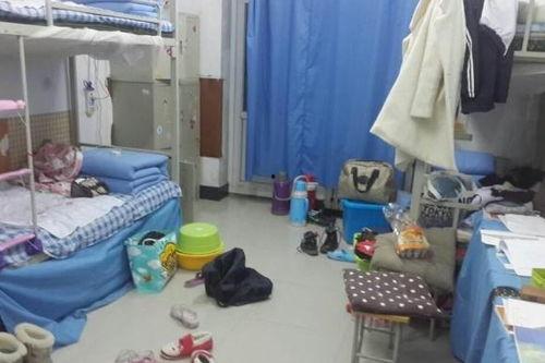 吃瓜宿舍舍友直播,吃瓜舍友带你领略校园生活百态